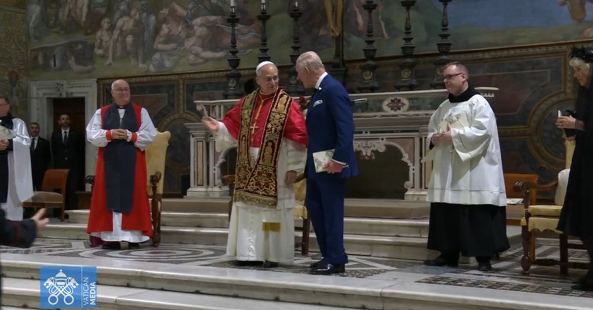 King Charles III and Pope Leo XIV pray together publicly in the Sistine Chapel