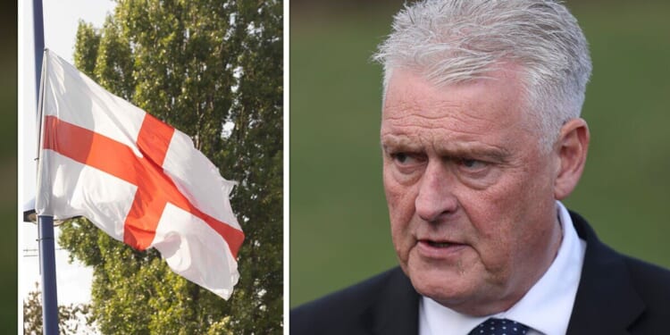 Lee Anderson's blistering four-word verdict as new flag row brews | Politics | News