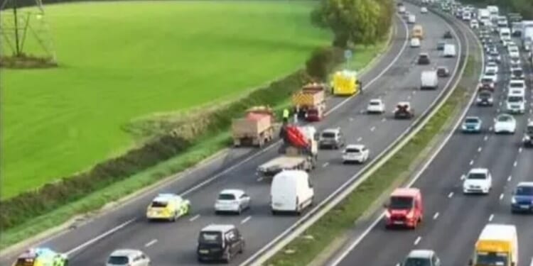 M5 traffic LIVE: Major motorway chaos as crash sparks rush hour delays | UK | News