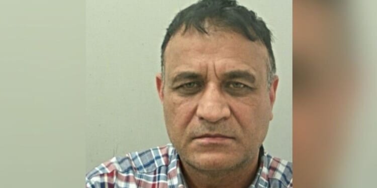 Manhunt for convicted sex monster who attacked 11 year-old girl | UK | News