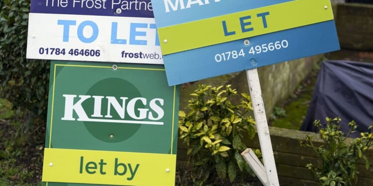Massive boost for 11 million private renters in England with new law | Politics | News
