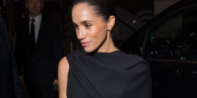 Meghan Markle's 'baffling' behaviour in Paris decoded by expert | Royal | News