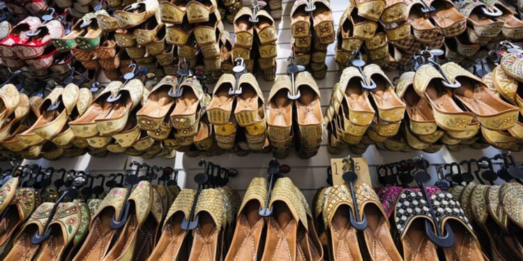 Ministry of Justice announces reform of wedding laws, to reflect modern Britain