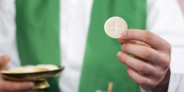 New congregations’ liturgical experimentation is a problem, says director of church-planting centre