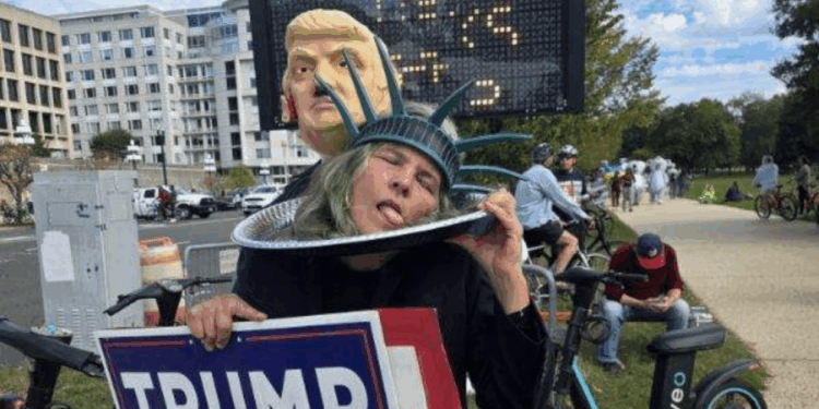 'No Kings' Protesters Reveal What Their Movement Is Really About