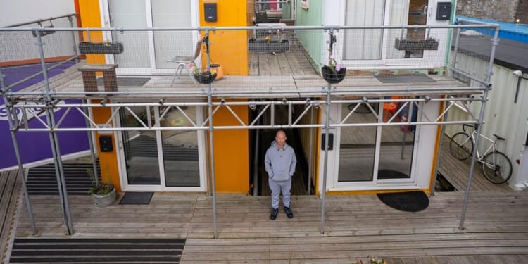 Numbers of children in temporary housing reaches record high