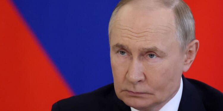 Panic in Russia as 'paranoid' Vladimir Putin fearing a dramatic coup | World | News