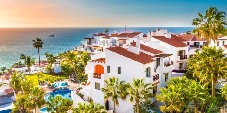 Panic in Spain as tourist crackdown sparks fury in Tenerife, Lanzarote and Gran Canaria | World | News