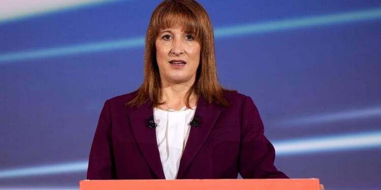 Pensioners in revolt as Rachel Reeves told 'give us a fair deal' | Politics | News