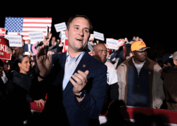 Polls Flip in Virginia Attorney General Race Following Scandal 