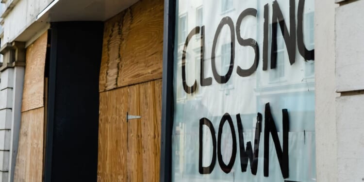 Popular high street brand with 120 UK stores announces sudden closure | UK | News