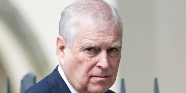 Prince Andrew 'told Met Police to dig up dirt on Virginia Giuffre' | Royal | News