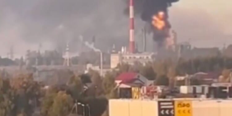 Putin humiliated as troops 'forced to buy petrol at stations' as Ukraine bombs refineries | World | News