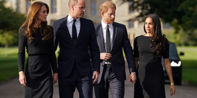 Royal Family LIVE: Moment Princess Kate went into 'self-preservation mode' in Meghan feud | Royal | News