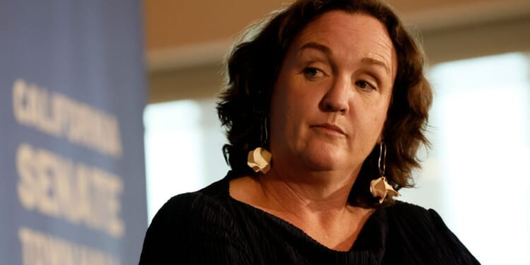 Staffer Takes Verbal Abuse For Being ‘In My Shot’