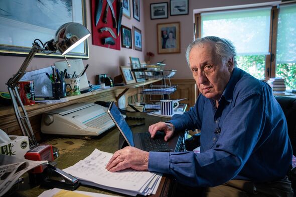 FREDERICK FORSYTH FREDERICK FORSYTH