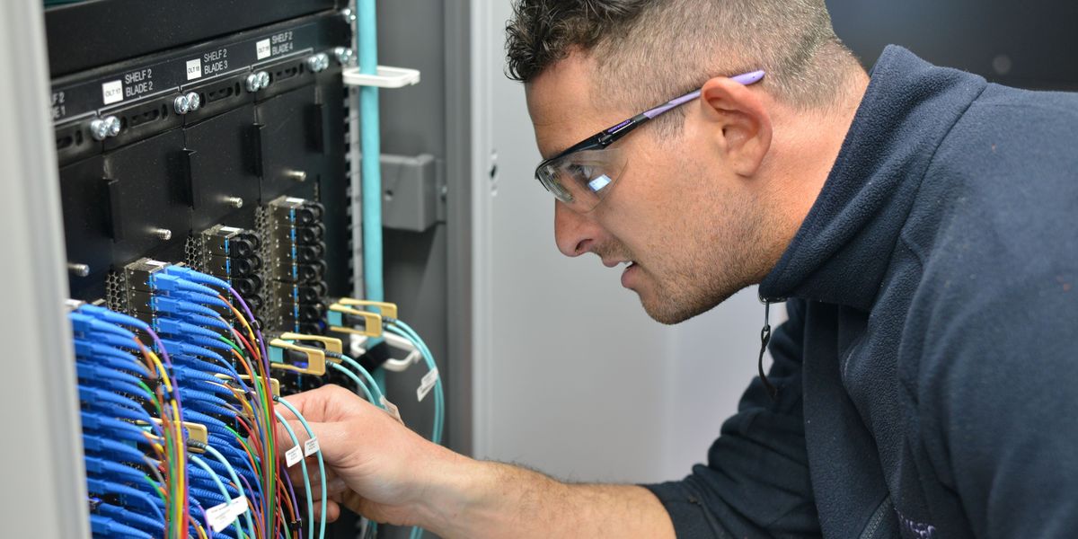 Thousands of Britons will DITCH broadband 'for first time'