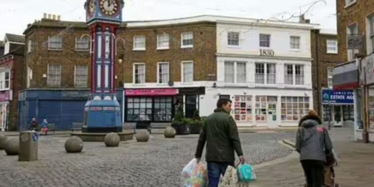 UK ‘seaside ghost town’ full of empty shops gets £20m for high street | UK | News
