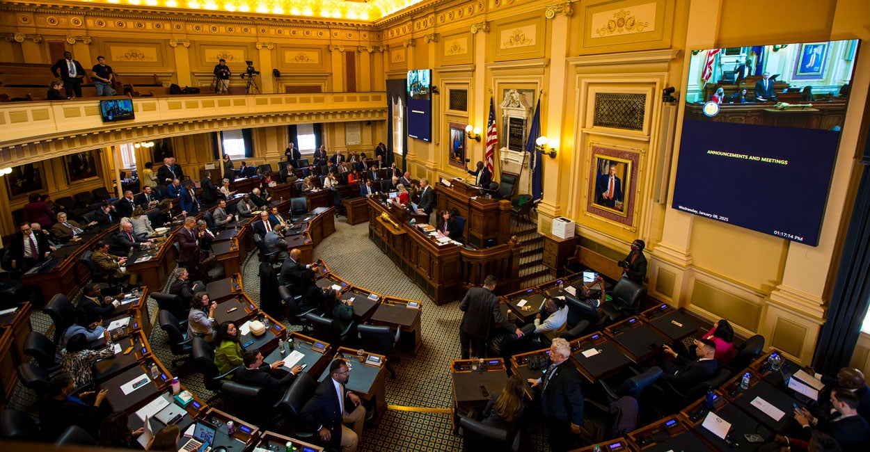 Virginia Democrats Push Redistricting Plan Before Elections