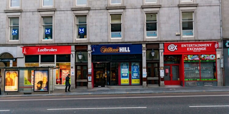 William Hill 'may close up to 200 shops' as Rachel Reeves' budget looms | UK | News