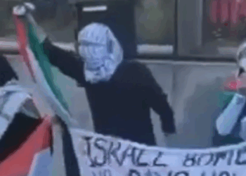 Jews faced with 'Nazi salutes' NOT hate crime victims, prosecutors claim