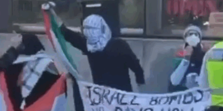 Jews faced with 'Nazi salutes' NOT hate crime victims, prosecutors claim