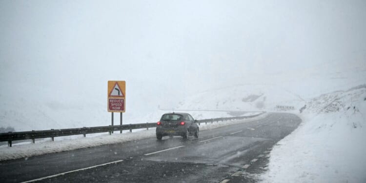 Met Office delivers snow verdict as shift in UK weather expected
