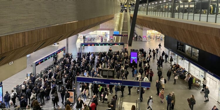 Police swarm major UK train station after unspecified incident