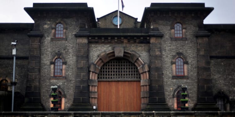 Migrant crisis: Second asylum seeker prisoner mistakenly freed from jail