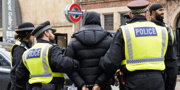 Police brace for 400,000 'extra crimes' in 2026 as early release scheme to spark crimewave chaos