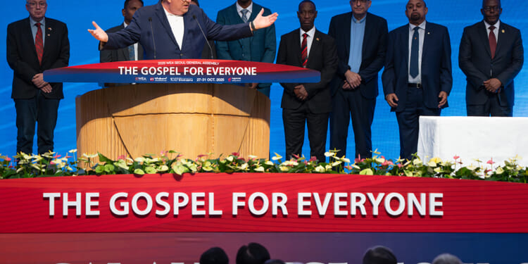 Rick Warren lists 7 purposes of communion, the Bible's warning