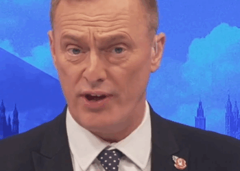 Martin Daubney points out 'final insult' as fresh Hokey Cokey migrant returns to Britain