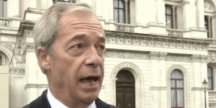 Nigel Farage hails 'civic community' as he honours grandfather during Remembrance on GB News