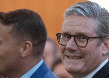 Keir Starmer now says SORRY to Wes Streeting just 24 hours after frenzied No10 'briefing war' broke out