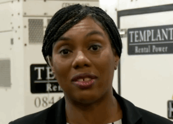Kemi Badenoch urges Keir Starmer to 'get on the phone' to Donald Trump and ask him not to sue BBC