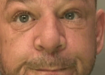 Burglar still on run 5 months after being mistakenly released from prison