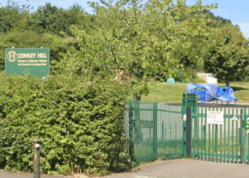 Couple paid out £20,000 by Hertfordshire Police after unlawful arrest over WhatsApp row