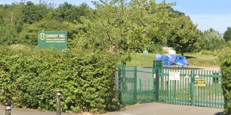 Couple paid out £20,000 by Hertfordshire Police after unlawful arrest over WhatsApp row