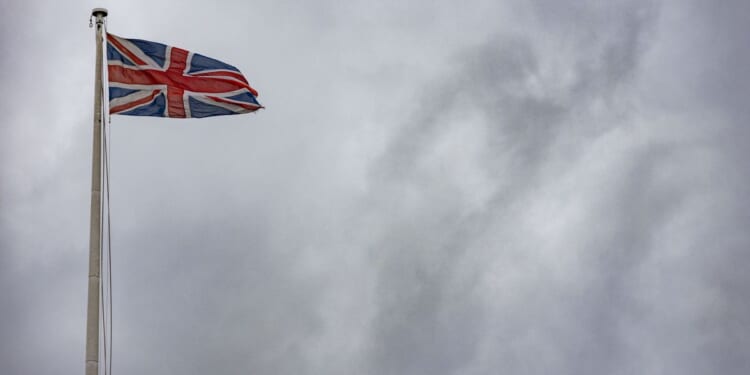 Labour council bans couple from erecting flagpole in garden to fly Union Jack