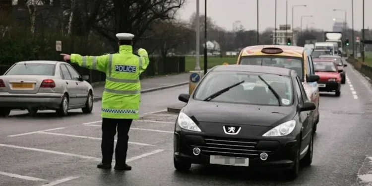Motorists to see new driving laws introduced as thousands face £100 'on-the-spot' fines for road offences