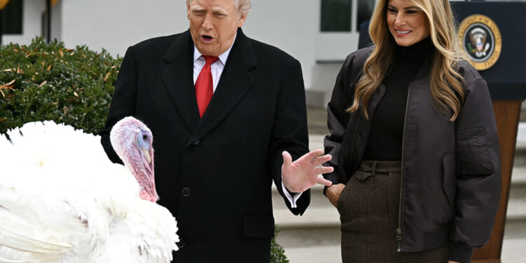 Thanksgiving: 7 notable American traditions