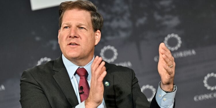 Airline Industry Leader Warns Flight Delays Are Reaching An ‘Inflection Point’ As Shutdown Drags On