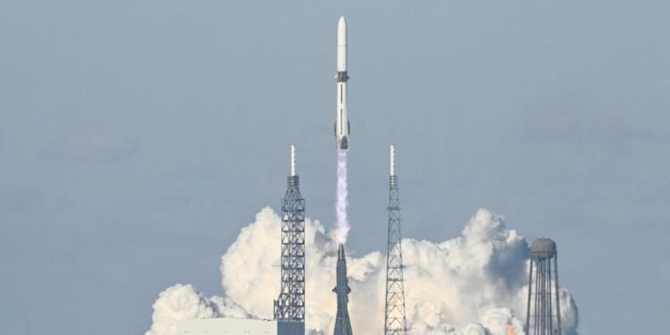 All The Angles Of Blue Origin’s Incredible Rocket Booster Landing