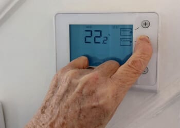 Anyone over 65 urged to make heating change for winter | Weather | News