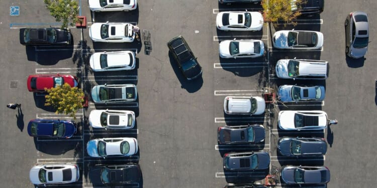 Best advice for supermarket shoppers parking their cars as police chie | UK | News