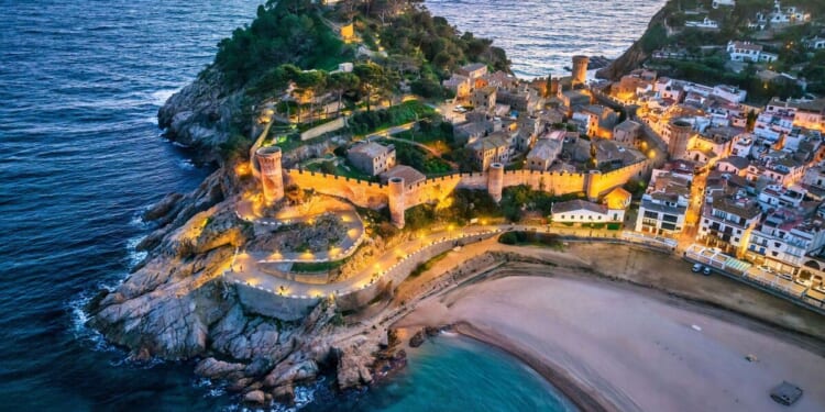 British teen in critical condition after horrific beach incident in Spain | World | News