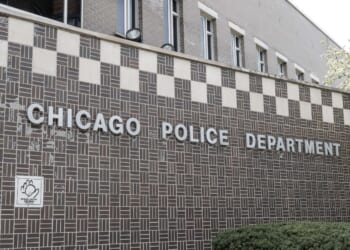 Chicago cops ignore the law, arrest legal gun owners