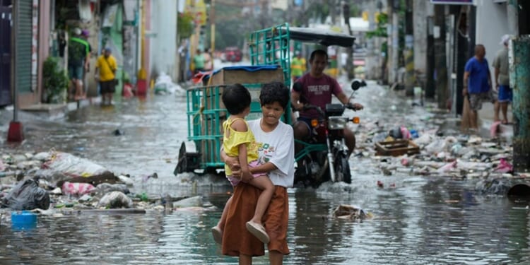 Churches respond to super-typhoon devastation in Philippines
