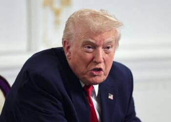 Consider Venezuelan Airspace 'Closed in its Entirety'