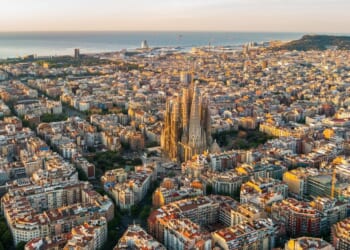 Crisis in Spain as Airbnb crackdown leaves local widow, 80, facing fines or eviction | World | News